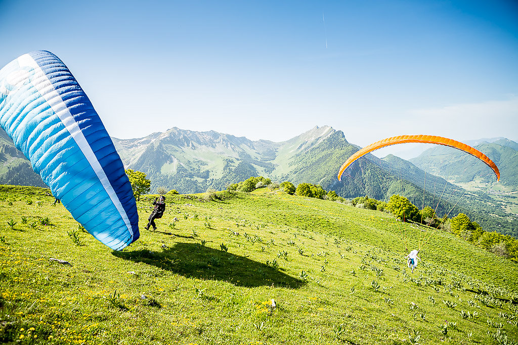 aix annecy bains france les paragliding photographer savoie wedding
